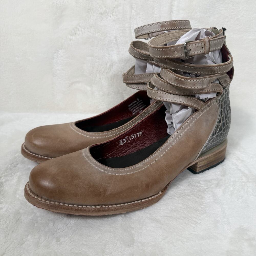 Freebird By Steven Martina Tan Leather Ankle Strap Low Heels Croc Embossed Sz 9